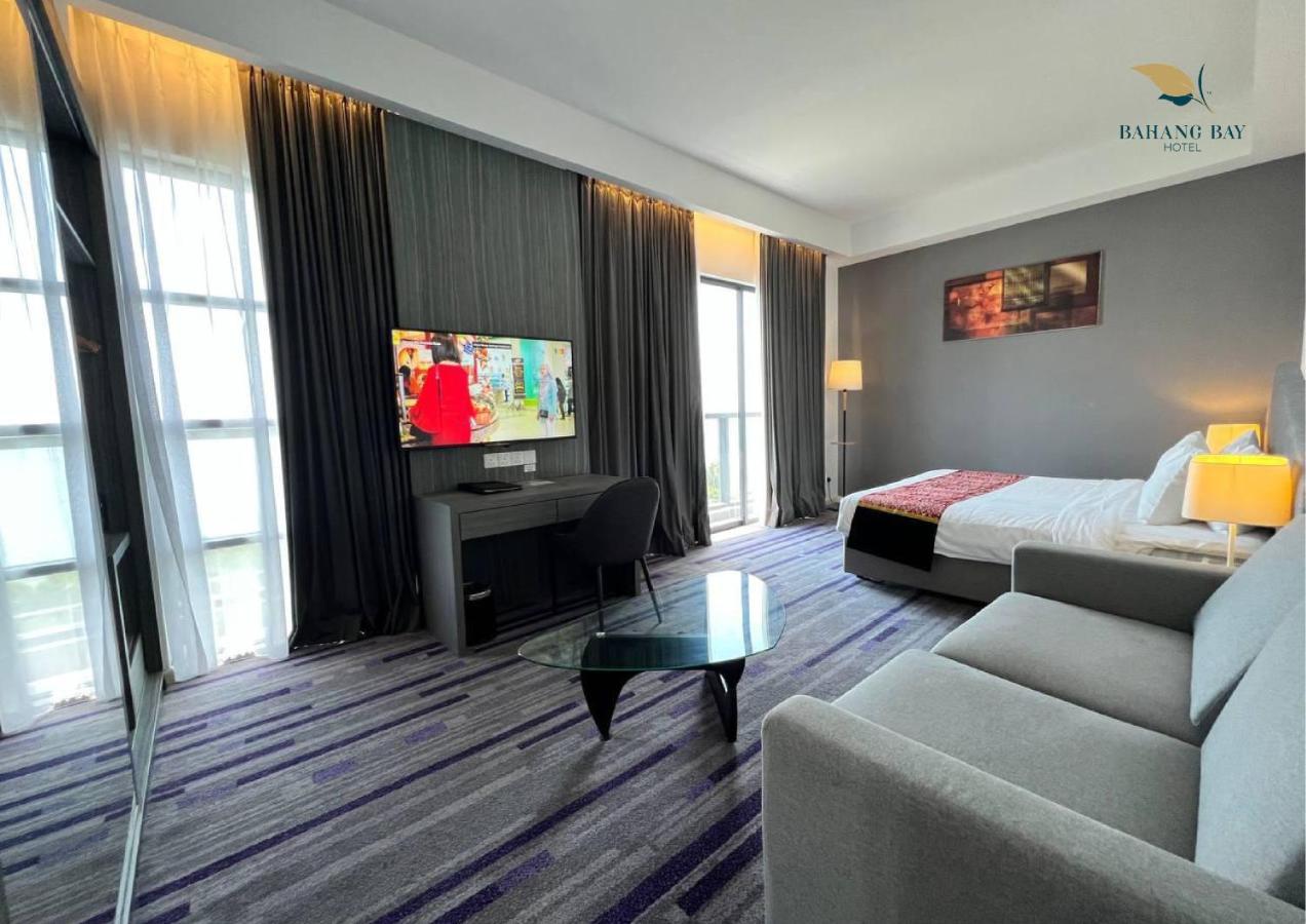 טלוק בהאנג Bahang Bay Hotel מראה חיצוני תמונה