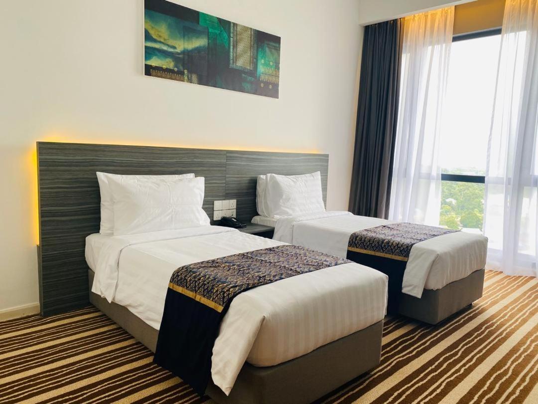טלוק בהאנג Bahang Bay Hotel מראה חיצוני תמונה